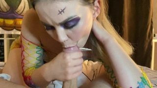 Пришлось сосать хуй отчиму, чтобы пойти на Halloween вечеринку