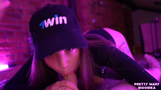 Сорвал в казино джек-пот, а в додачу получил минет от модели Pretty Mary