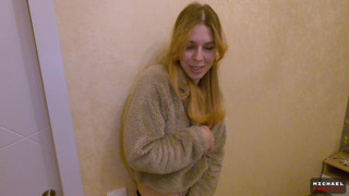 Спалив сестру за мастурбацией, я понял, у нас сегодня будет инцест